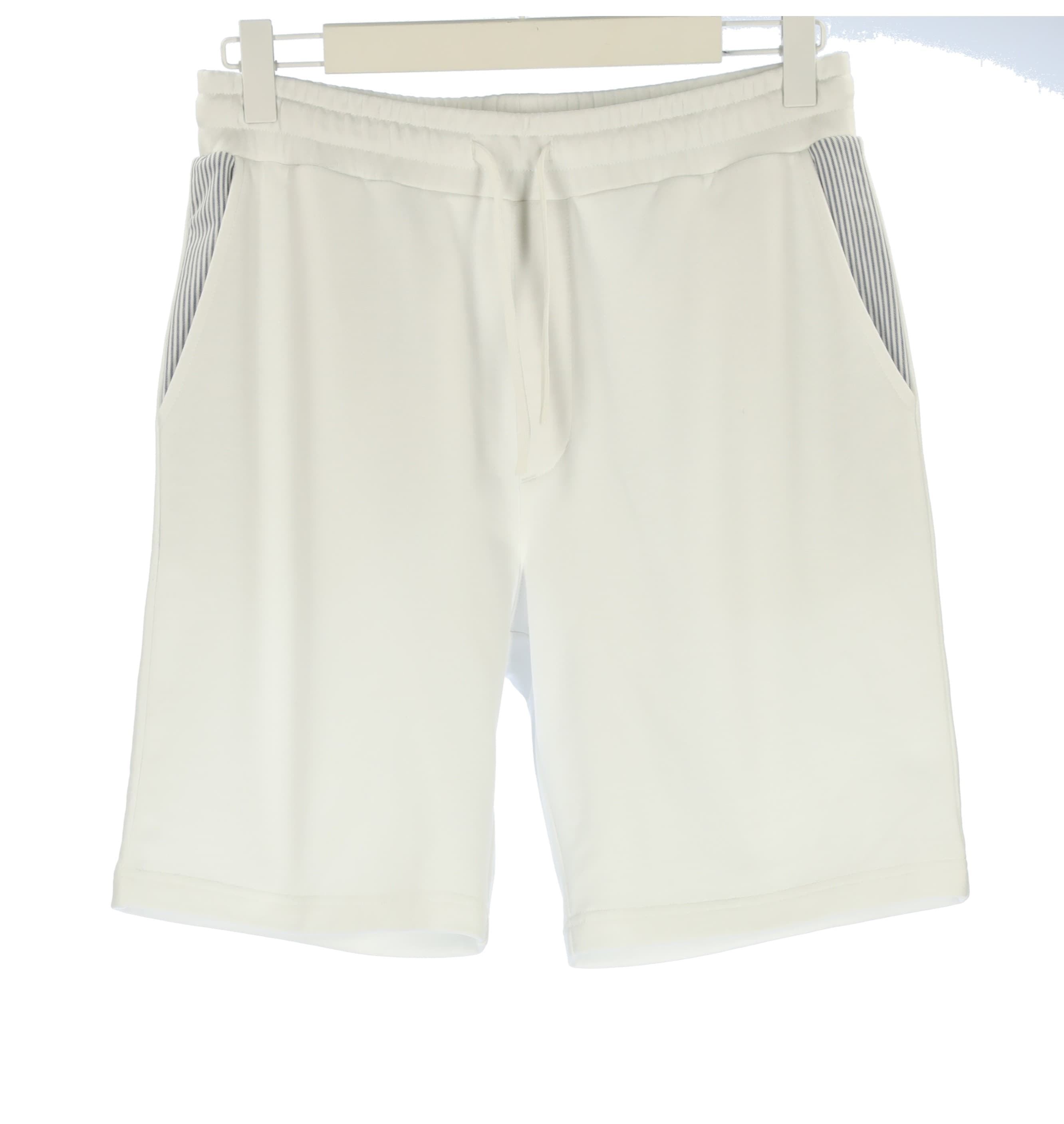 POCKET DETAILS SHORT