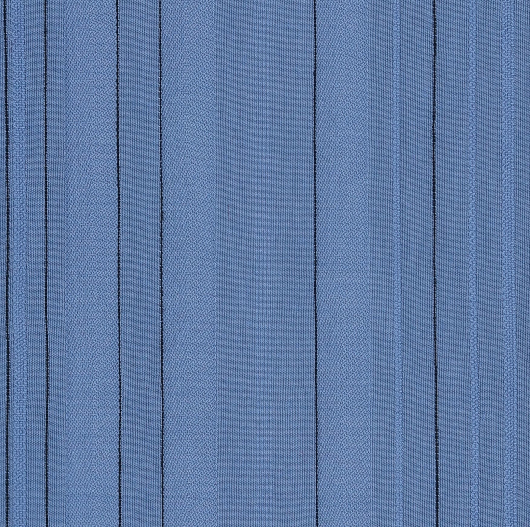 TUESDAY 01 · V00 - R-6182